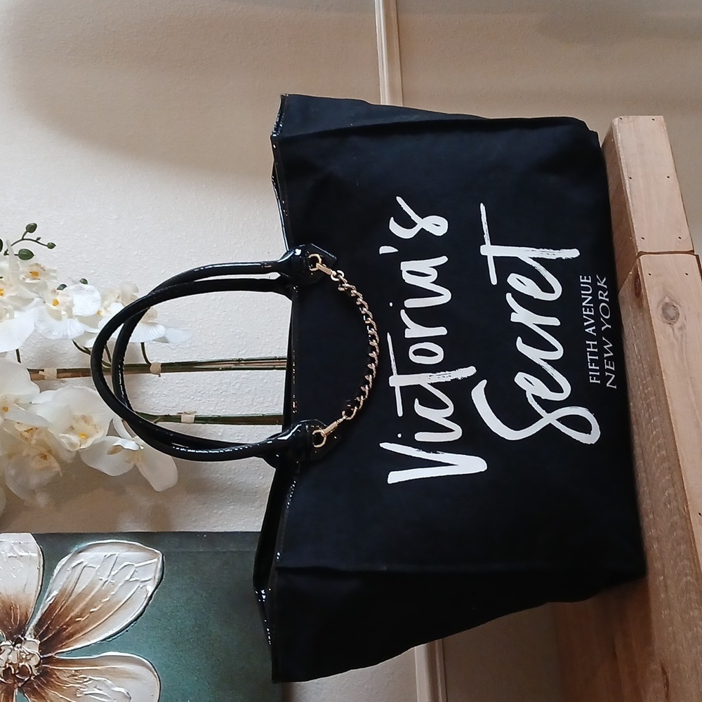 Victoria's Secret Large Fifth Avenue New York Weekender Tote Bag - Picture 6 of 17